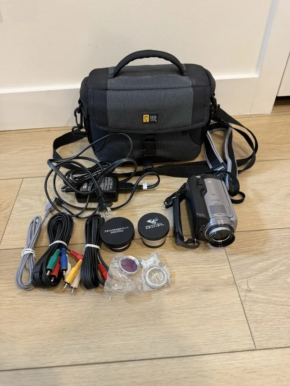 Sony HDR-XR100 HD Handycam Camcorder 80GB HDD Carl Zeiss + Case Charger Tested